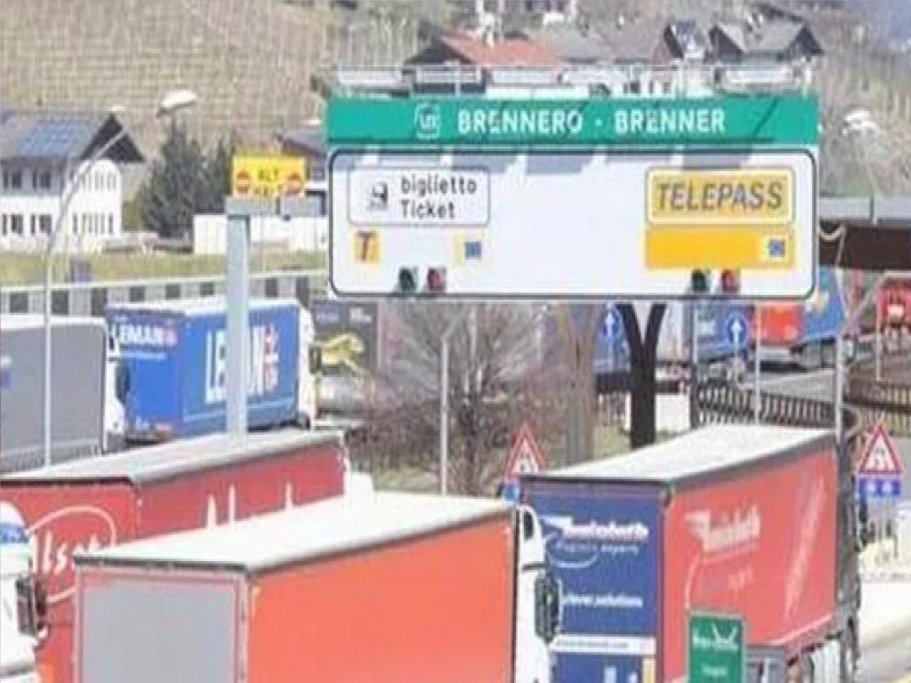 Austria produce scandal și haos la graniţele Europei, blocând circulaţia camioanelor pe continent. România a intrat în alianţa anti-Viena