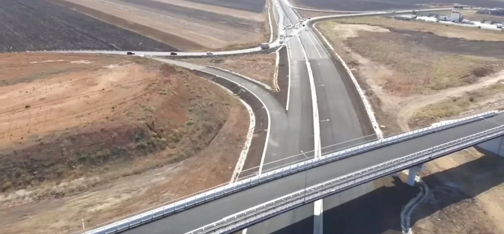 VIDEO: Stadiu de realizare de peste 80%, pe Tronsonul 3 al Drumului Expres Craiova-Piteşti